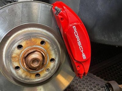 Brake caliper painting by Shady Tints Croydon