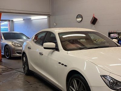 Professional window tinting service Croydon